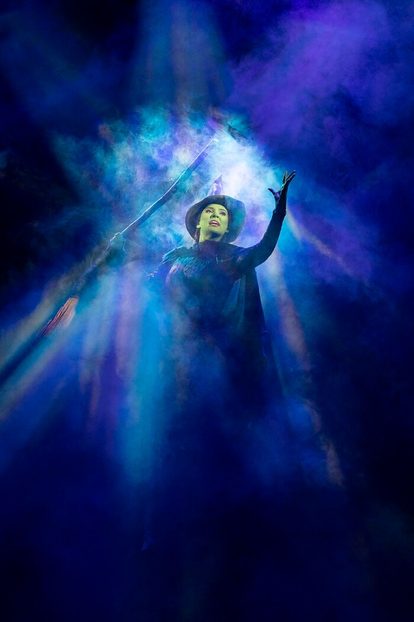 Review: WICKED at Regent Theatre  Image