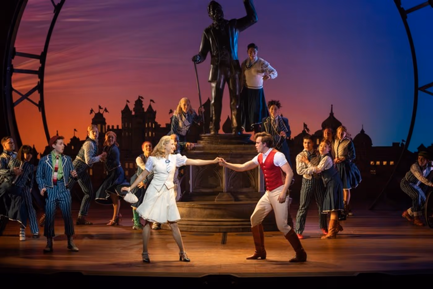 Review: WICKED at Regent Theatre  Image