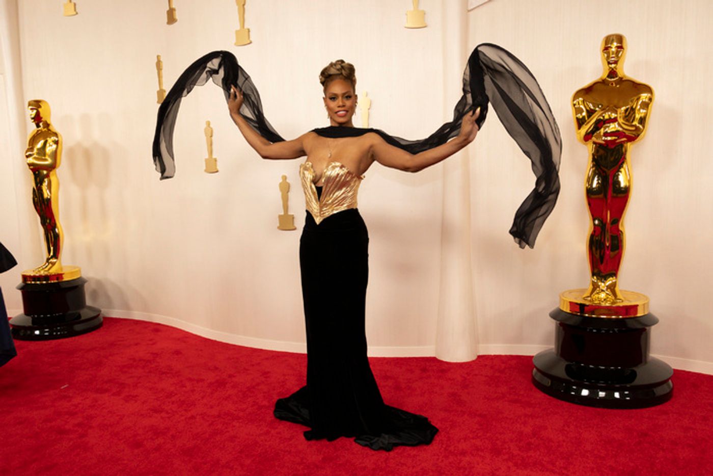 Photos: Danielle Brooks, Vanessa Hudgens & More Hit the Oscars Red Carpet  Image