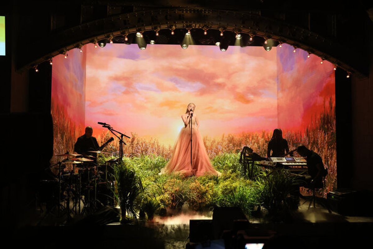 Ariana Grande performs 'imperfect for you' at 