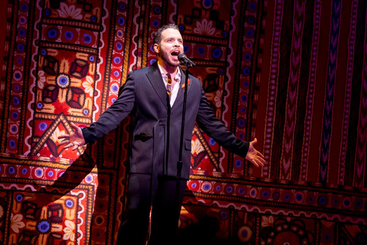 Photos: Alex Newell, Shoshana Bean, and More Perform at BROADWAY BACKWARDS  Image