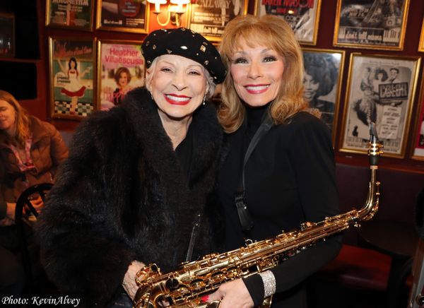 Jennifer Bassey, Susie Clausen Photo