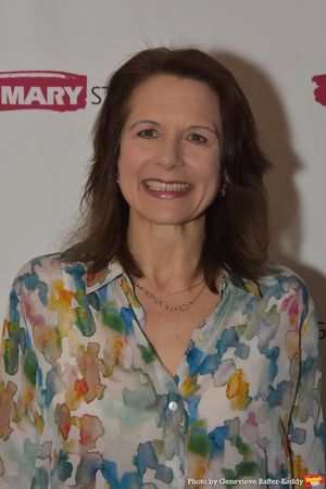 Jennifer Van Dyck Photo