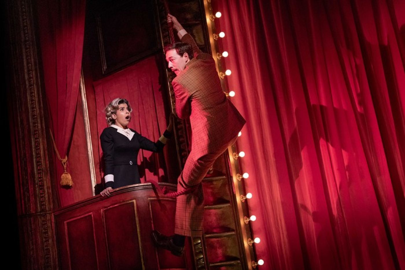 Photos: First Look at the UK Tour of THE 39 STEPS  Image