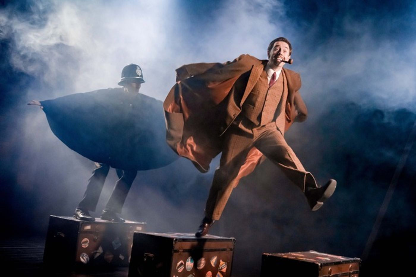 Photos: First Look at the UK Tour of THE 39 STEPS  Image