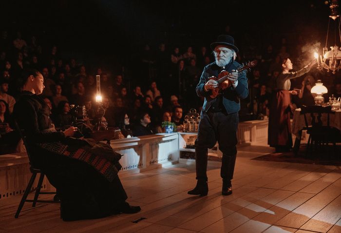Photos: Get a First Look at AN ENEMY OF THE PEOPLE on Broadway — photo 3 of 7