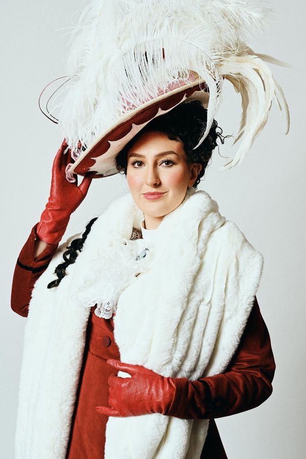 Mollie-Anna Riley Photo