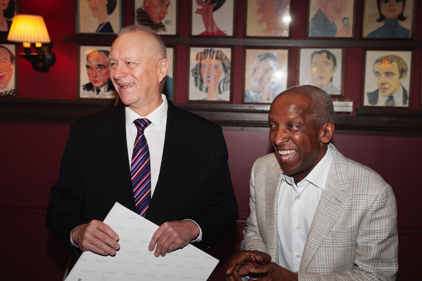 Photos: THE NOTEBOOK's Dorian Harewood Receives Portrait at Sardi's  Image