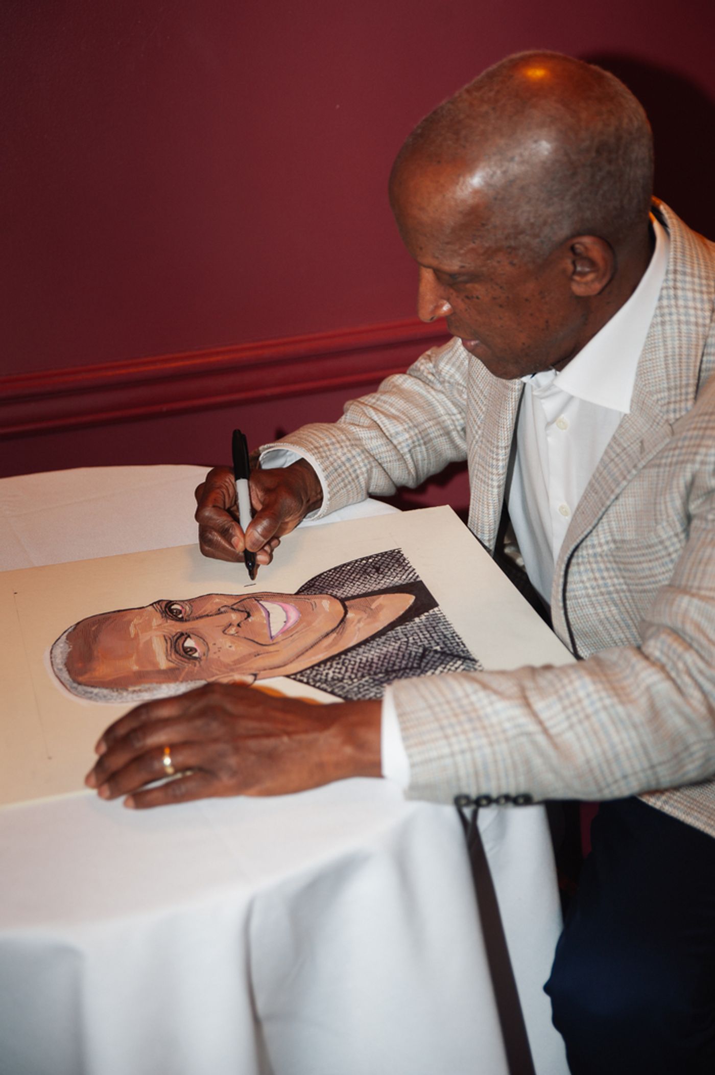Photos: THE NOTEBOOK's Dorian Harewood Receives Portrait at Sardi's  Image