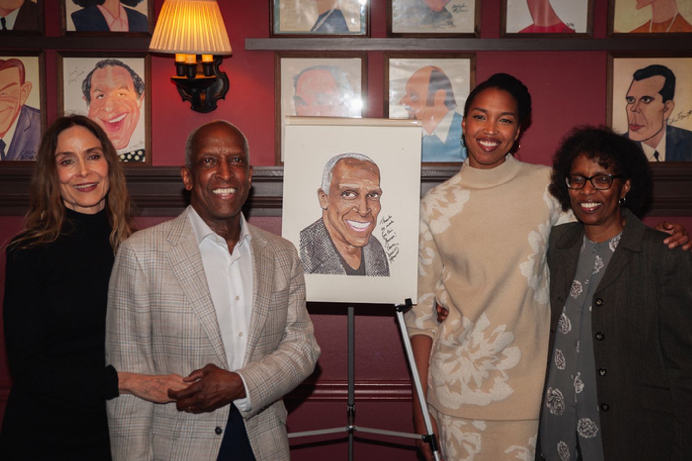 Photos: THE NOTEBOOK's Dorian Harewood Receives Portrait at Sardi's  Image