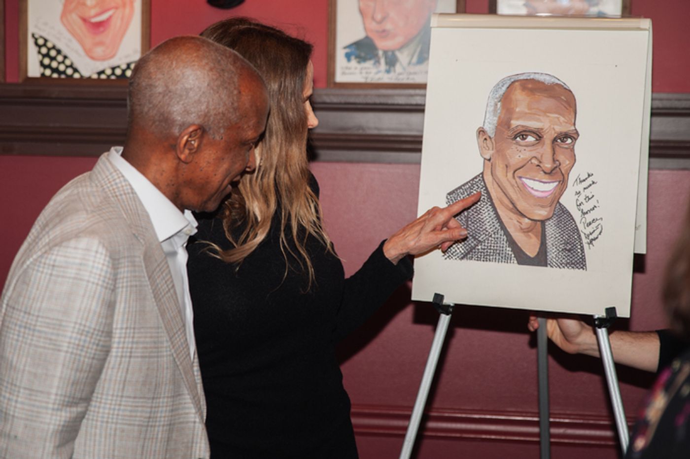 Photos: THE NOTEBOOK's Dorian Harewood Receives Portrait at Sardi's  Image