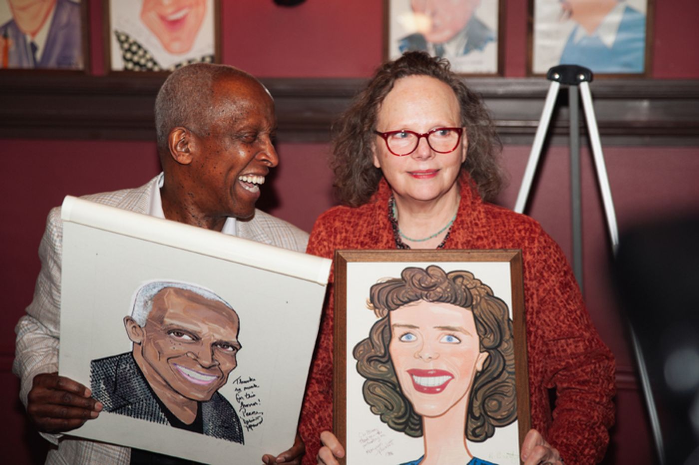 Photos: THE NOTEBOOK's Dorian Harewood Receives Portrait at Sardi's  Image