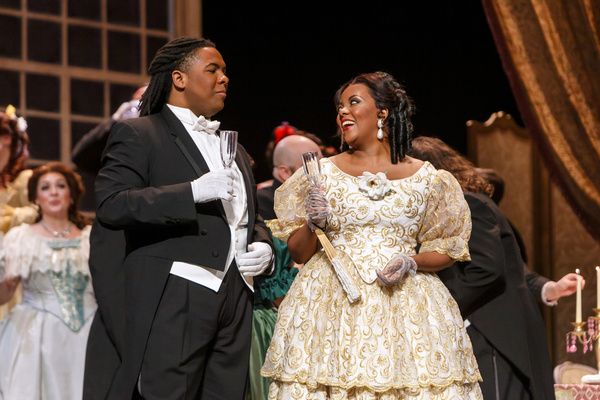 Photos: First Look at Pittsburgh Opera's Production Of LA TRAVIATA  Image