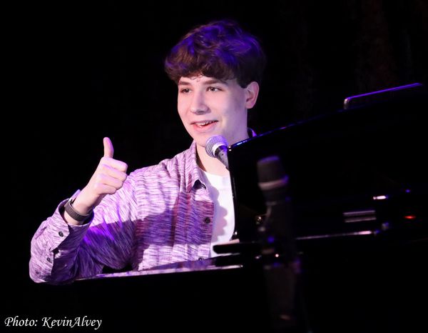 Photos: Go Inside Victoria Shaw's UNDER THE COVERS at Birdland  Image