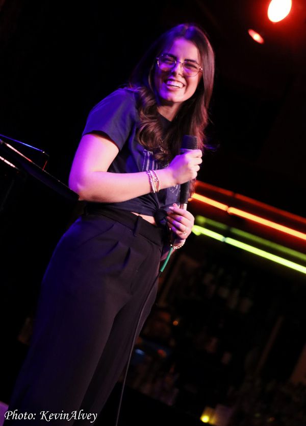 Photos: Go Inside Victoria Shaw's UNDER THE COVERS at Birdland  Image