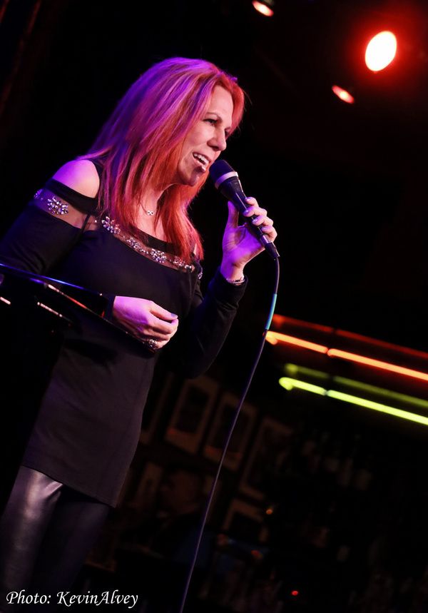 Photos: Go Inside Victoria Shaw's UNDER THE COVERS at Birdland  Image