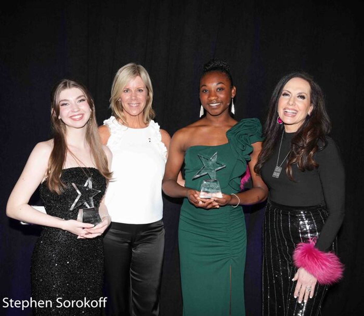 Maddie Begin, Missy Robinson, Hadiya Stewart, Deborah SIlver at 