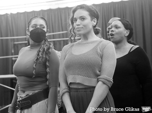 Liisi LaFontaine, Ciara Renee and Carrie Compere Photo