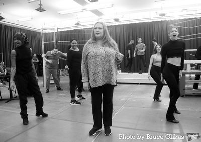 Katie Thompson and The Cast of "Gun & Powder" Photo