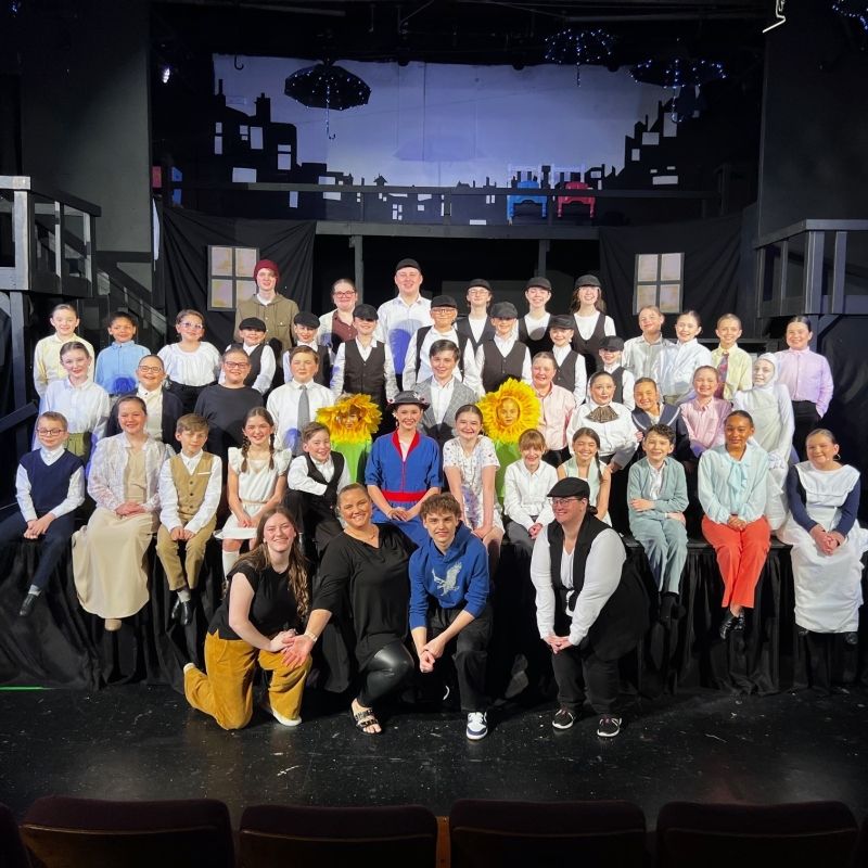 Review: MARY POPPINS JR at The Royal Theatre  Image