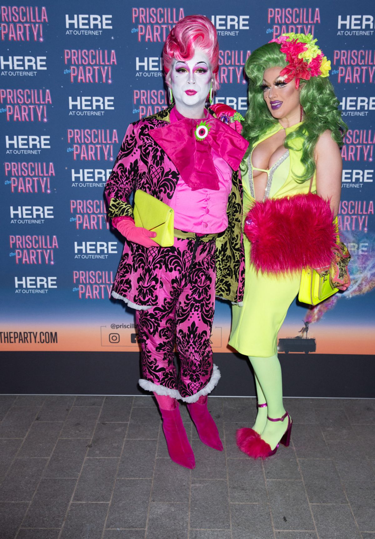 Anna Phylactic, Apple Derriere
 at 