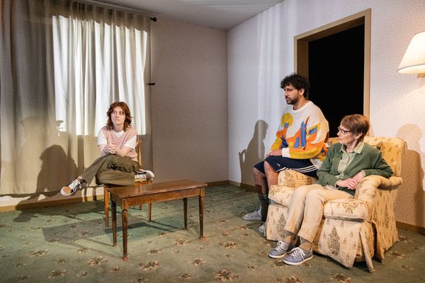 Susannah Perkins, Naren Weiss, and Susan Blommaert  Photo