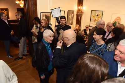 Joseph Feury greets Ellen Burstyn. Photo