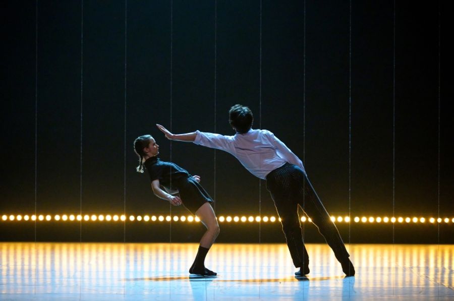 Review: ENGLISH NATIONAL BALLET - CARMEN, Sadler's Wells Image