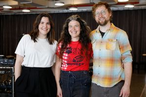 Caitlin Sullivan, Shaun and Abigail Bengson @ BroadwayWorld Caitlin Sullivan, Shaun and Abigail Bengson Photo