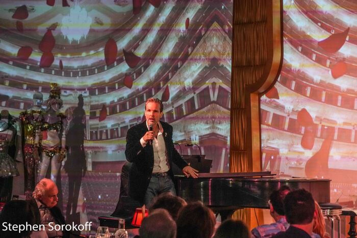Photos: Hugh Panaro Kicks Off Easter Weekend at The Wick  Image