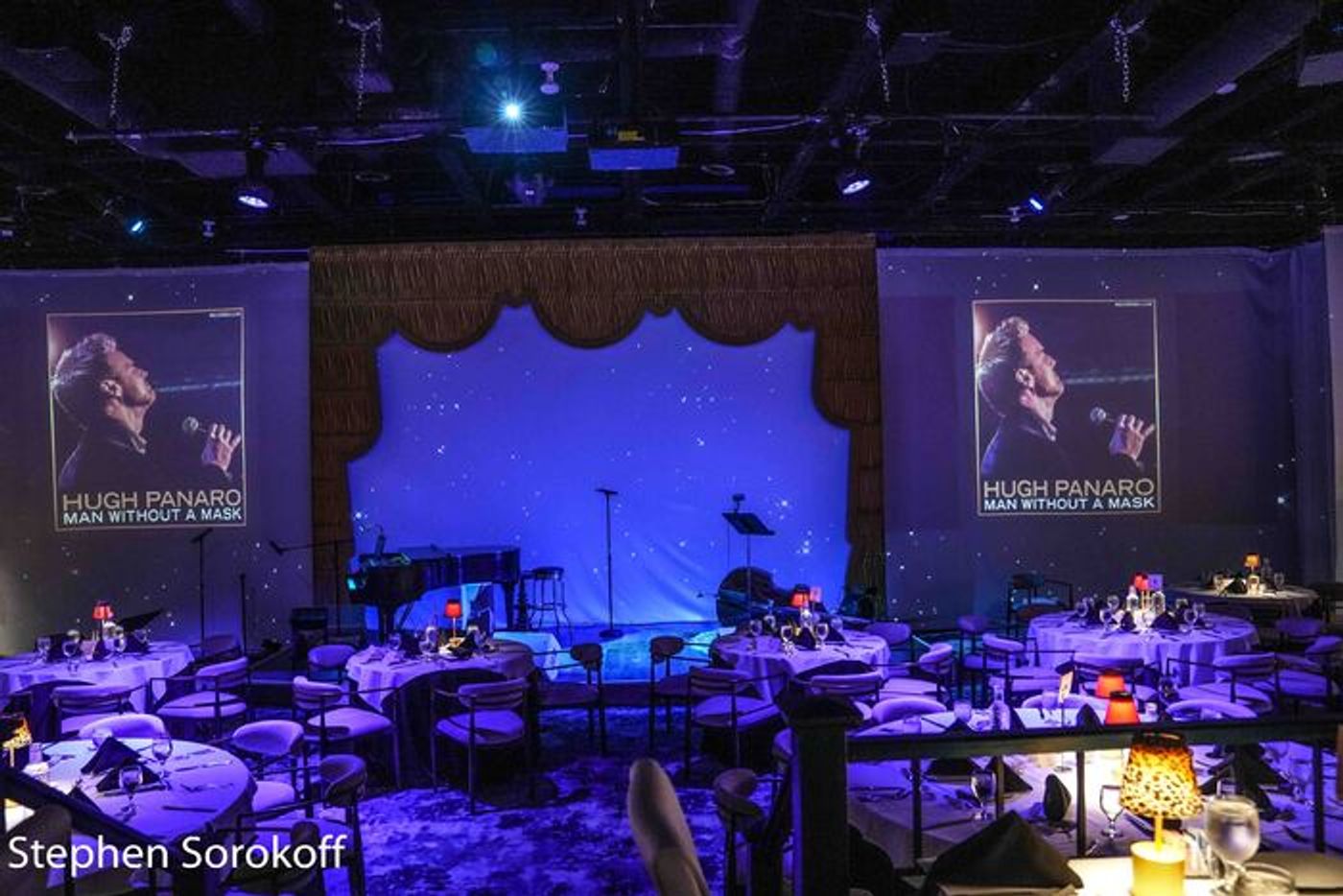 Photos: Hugh Panaro Kicks Off Easter Weekend at The Wick  Image