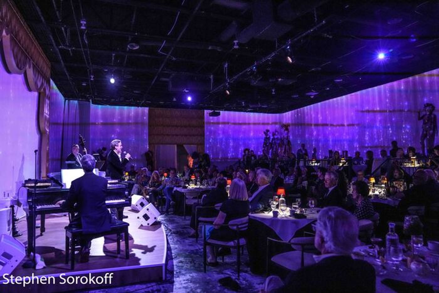 Photos: Hugh Panaro Kicks Off Easter Weekend at The Wick  Image