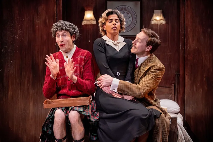 Review: THE 39 STEPS, Richmond Theatre Image