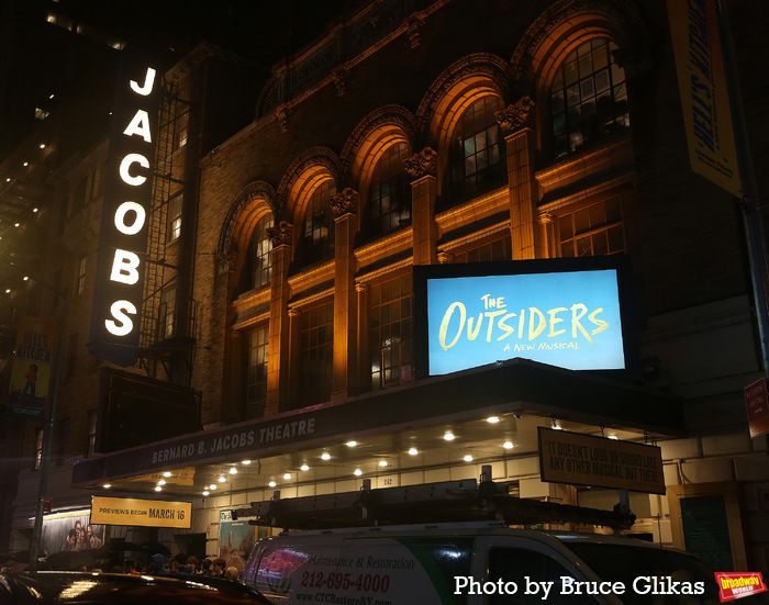 Photos: Original Greaser Matt Dillion Visits THE OUTSIDERS on Broadway — photo 11 of 12