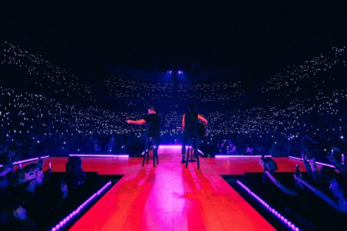 Review: THE HEARTBREAK ON THE MAP TOUR WITH DAN + SHAY at Xcel Energy Center  Image
