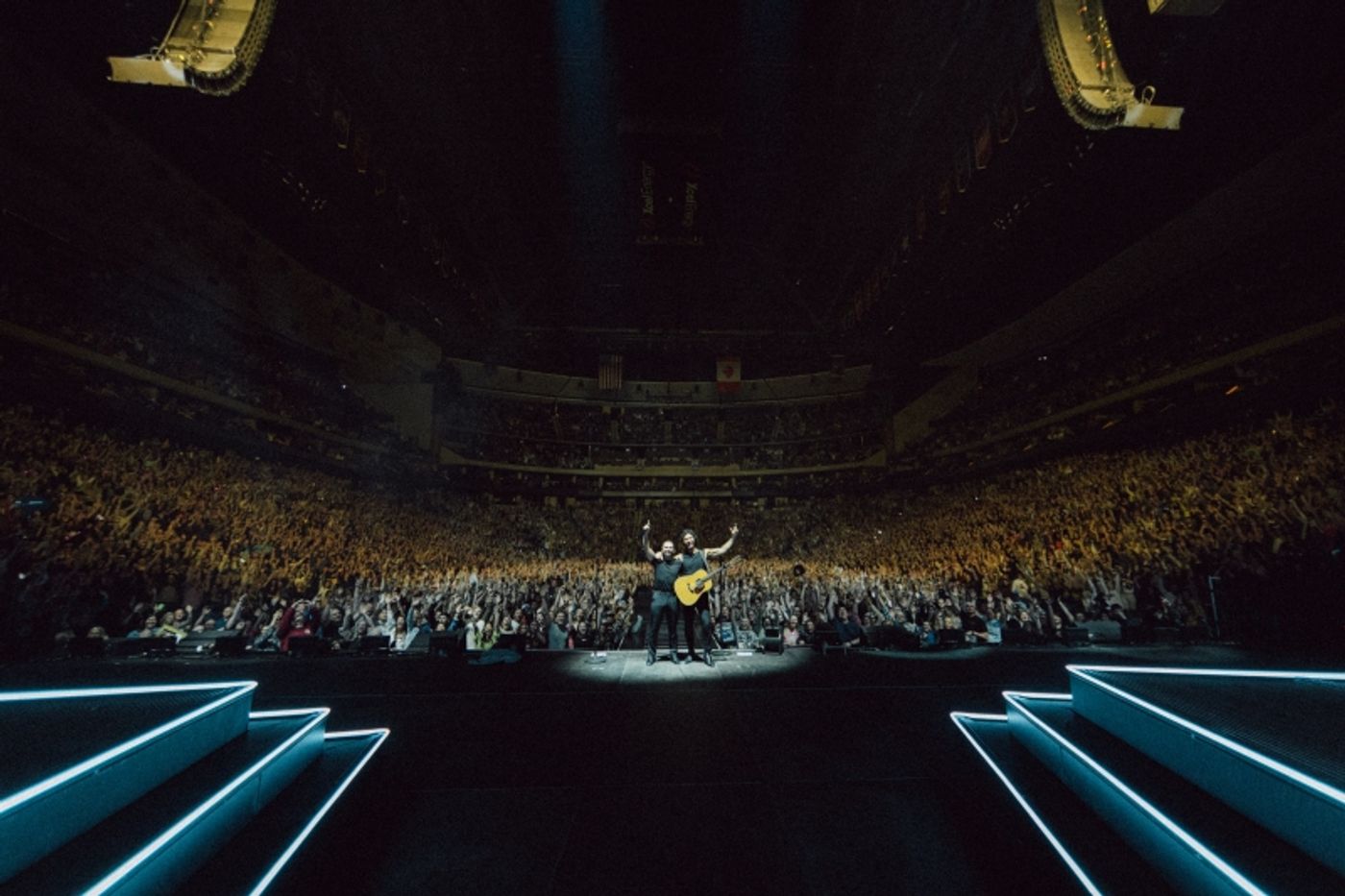 Review: THE HEARTBREAK ON THE MAP TOUR WITH DAN + SHAY at Xcel Energy Center  Image