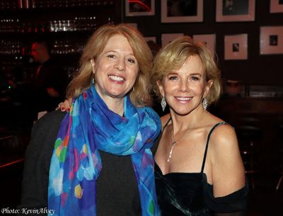 Deborah Grace Winer, Linda Purl Photo