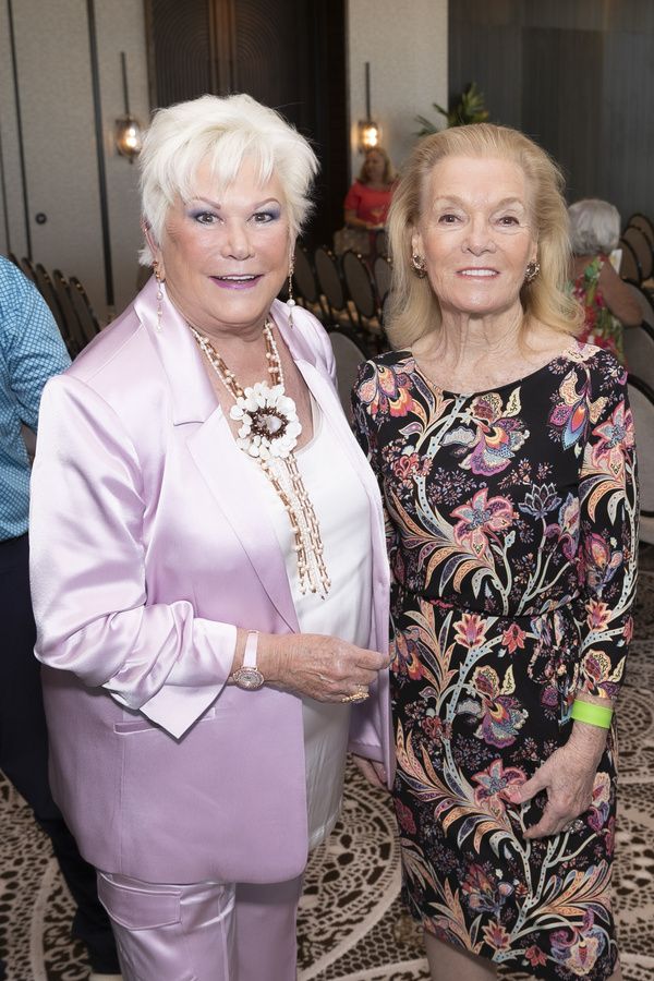 Roe Green, Priscilla Heublein

 Photo