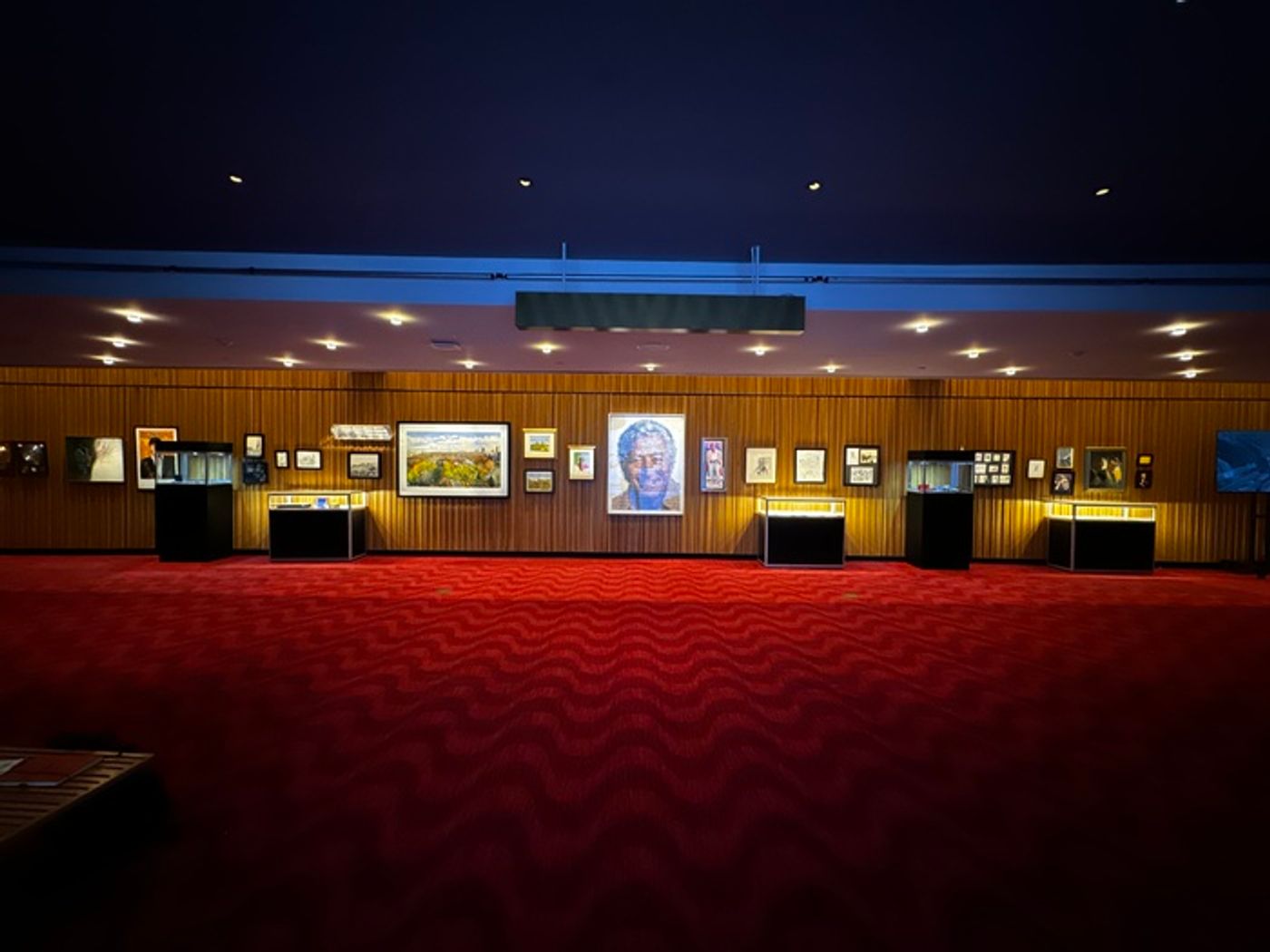 Photos: TONY BENNETT: A LIFE WELL LIVED Exhibition Open Ahead of Auction Photos: TONY BENNETT: A LIFE WELL LIVED Exhibition Open Ahead of Auction Image