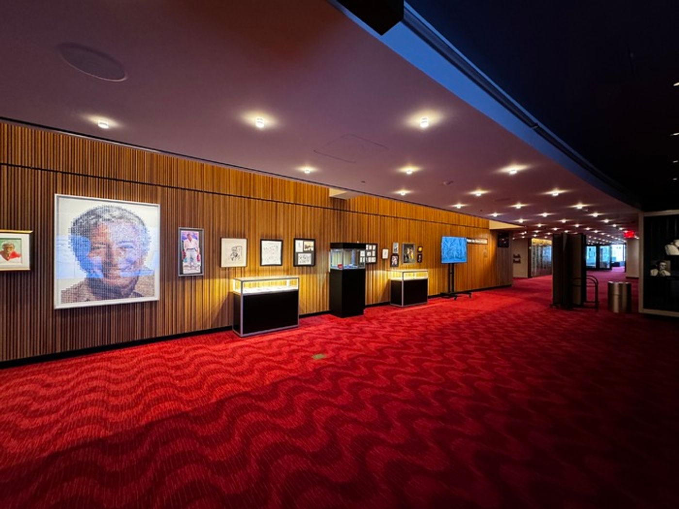 Photos: TONY BENNETT: A LIFE WELL LIVED Exhibition Open Ahead of Auction Photos: TONY BENNETT: A LIFE WELL LIVED Exhibition Open Ahead of Auction Image