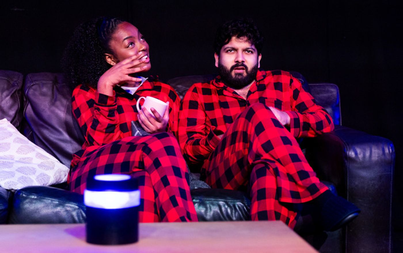 Photos: First Look At ARTIFICIALLY YOURS At Riverside Studios  Image