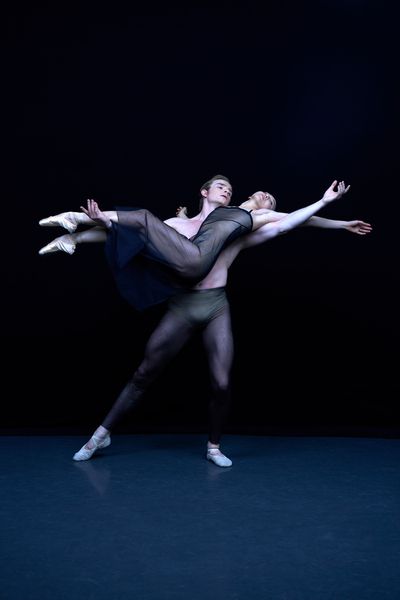 Hee Seo and Aran Bell  Photo