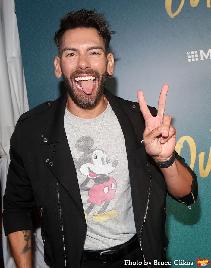 Photos: Stars Walk the Red Carpet on Opening Night of THE OUTSIDERS — photo 44 of 88