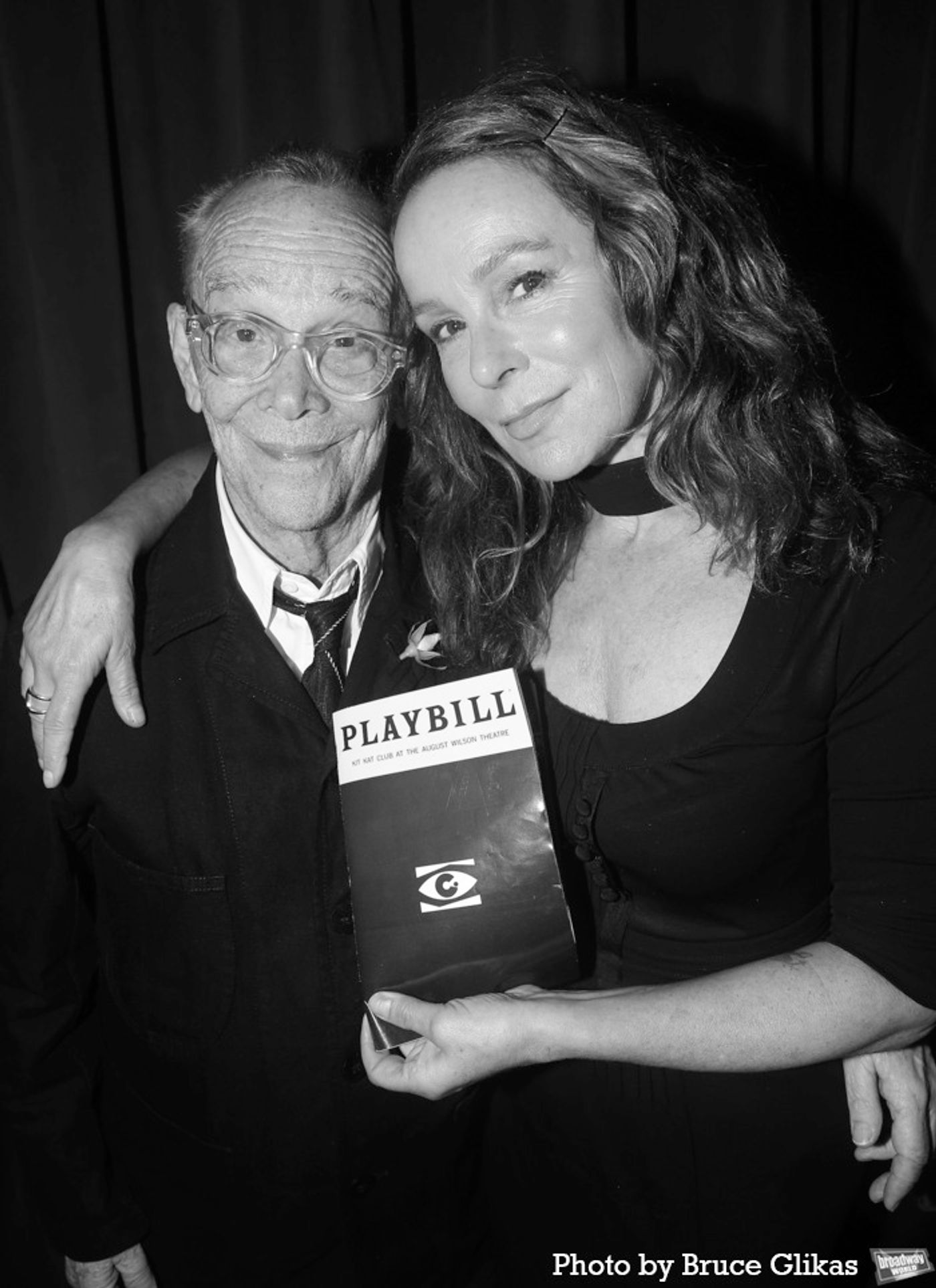 Photos: Joel Grey Celebrates 92nd Birthday at CABARET  Image