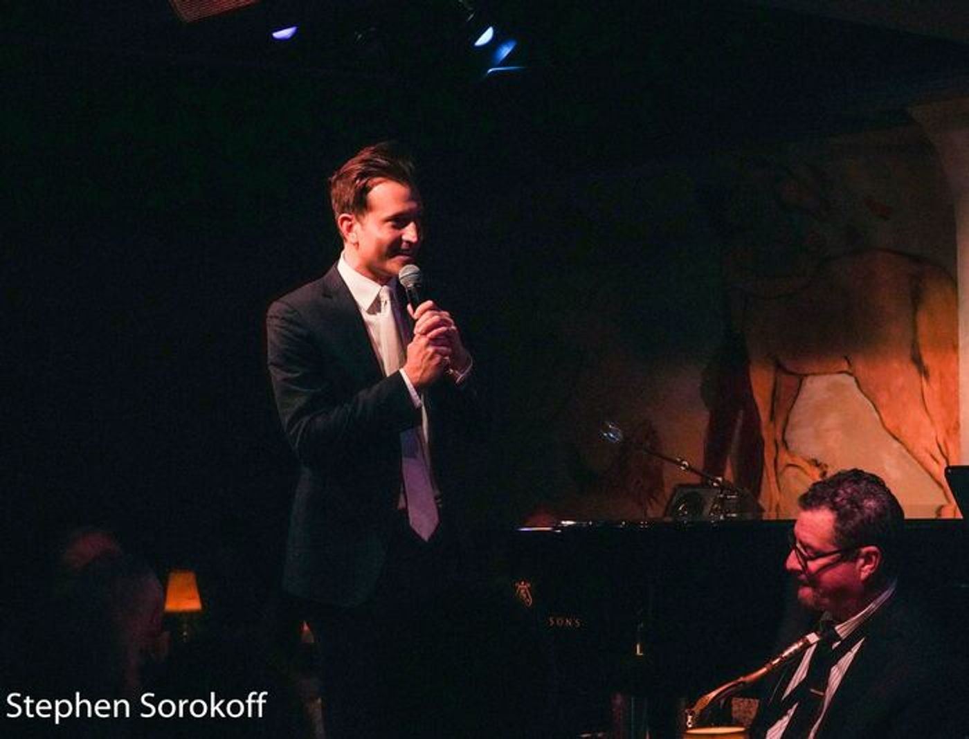Photos: Peter Cincotti Continues Residency at Cafe Carlyle  Image