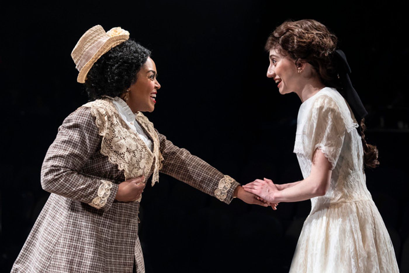 Photos: First Look At THE MUSIC MAN At Marriott Theatre  Image