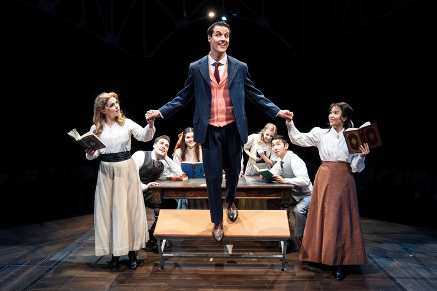 Photos: First Look At THE MUSIC MAN At Marriott Theatre  Image