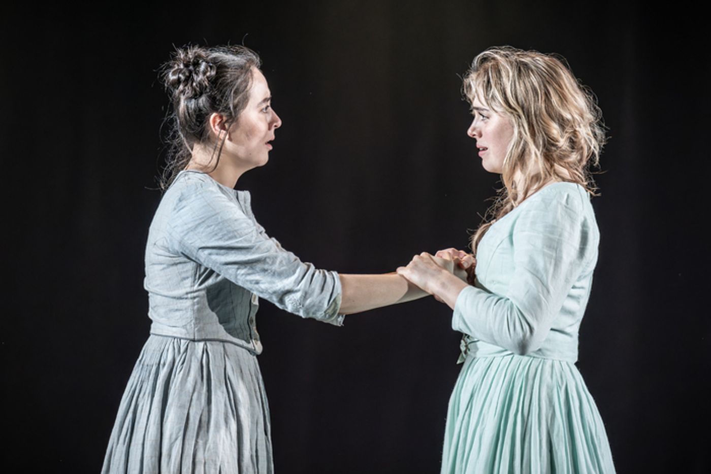 Photos: First Look at LONDON TIDE at the National Theatre  Image