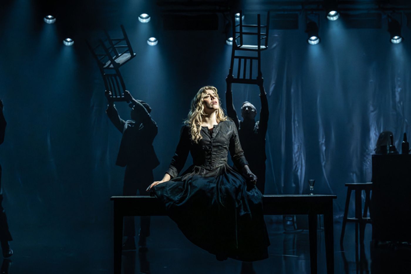 Photos: First Look at LONDON TIDE at the National Theatre  Image