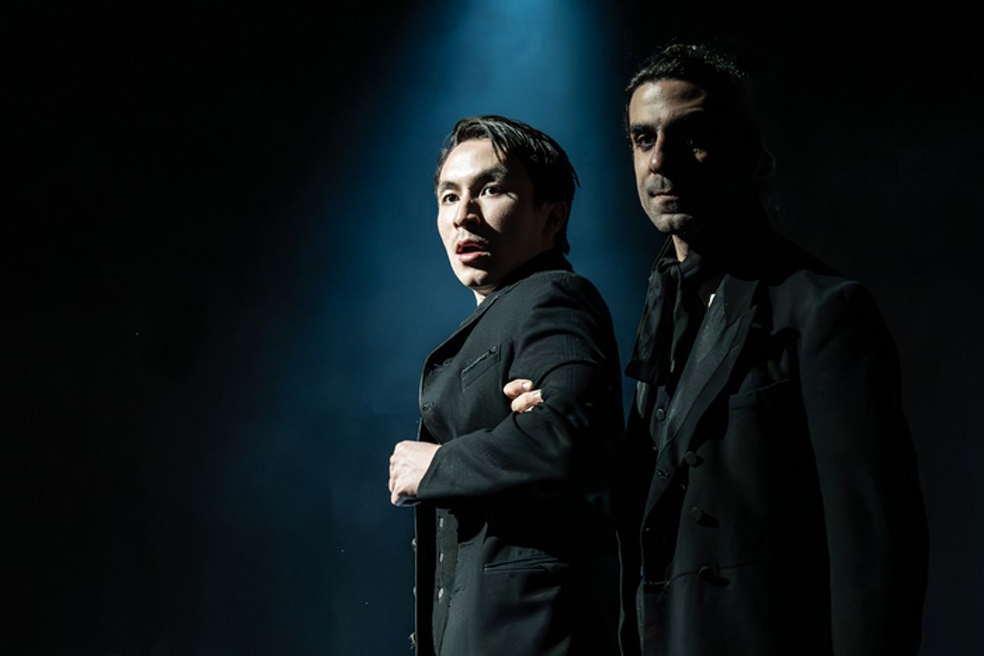 Photos: First Look at LONDON TIDE at the National Theatre  Image